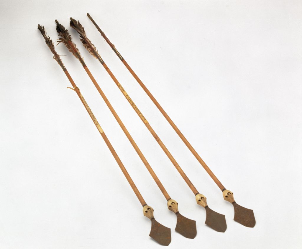 图片[1]-Iron arrowheads and whistling arrows-China Archive